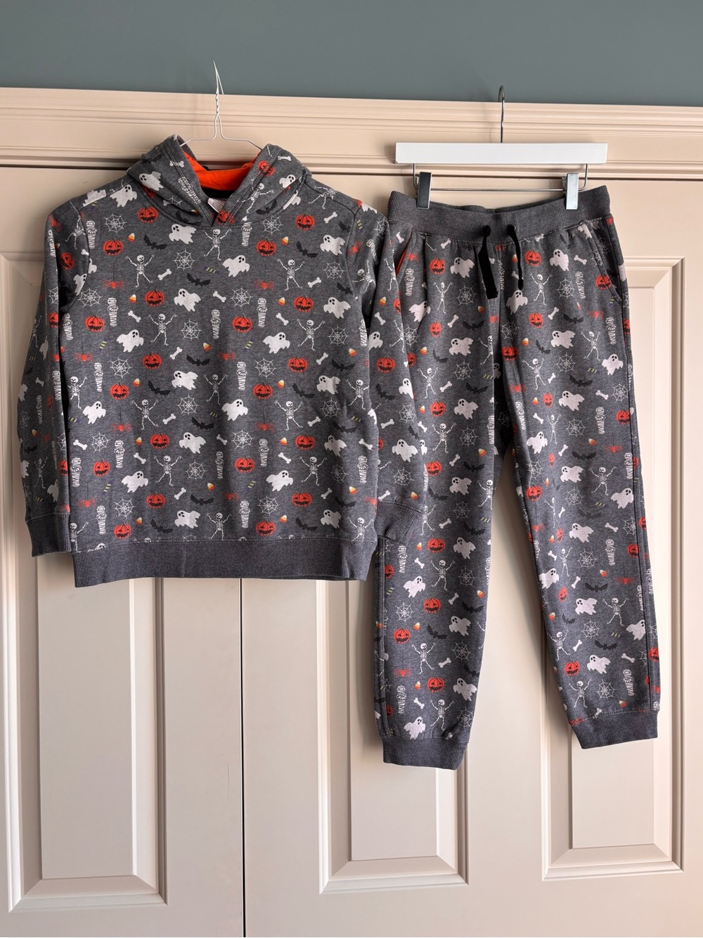 Gymboree Grey & Orange Halloween Hoodie and Jogger Set